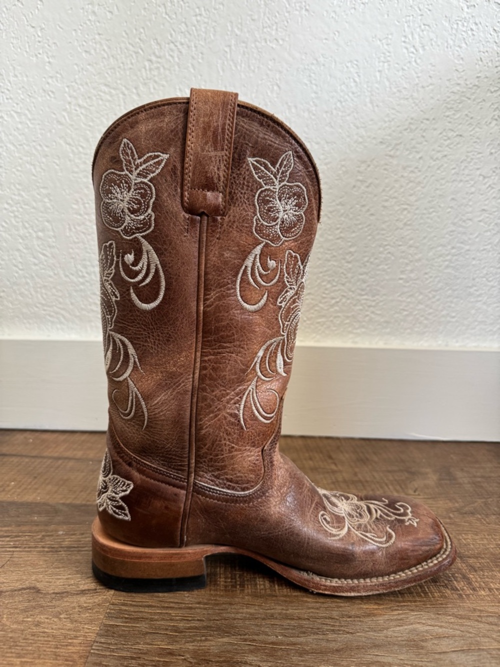 Shyanne Brown Western Embroidered Heeled Boots - Picture 6 of 12